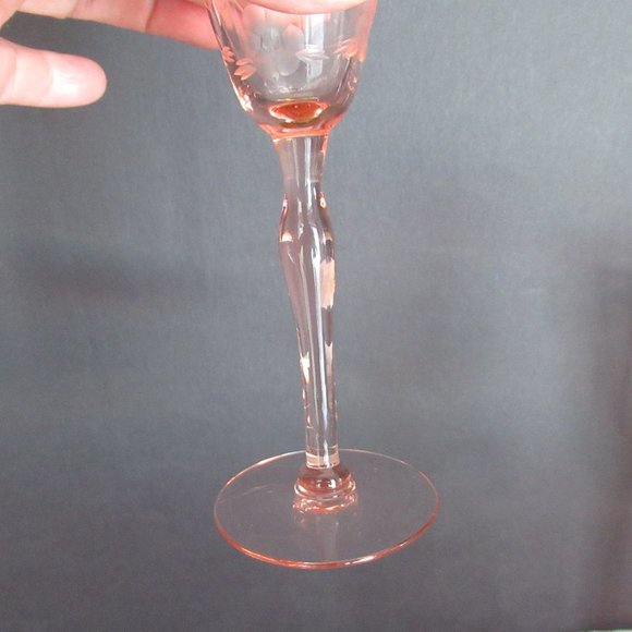 Vintage Crystal Pink Beveled Etched Wine Glasses Set of 4 - 7" Tall - Picture 9 of 14